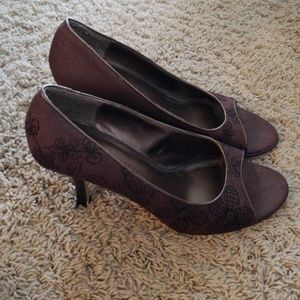 4 inch open toe pumps